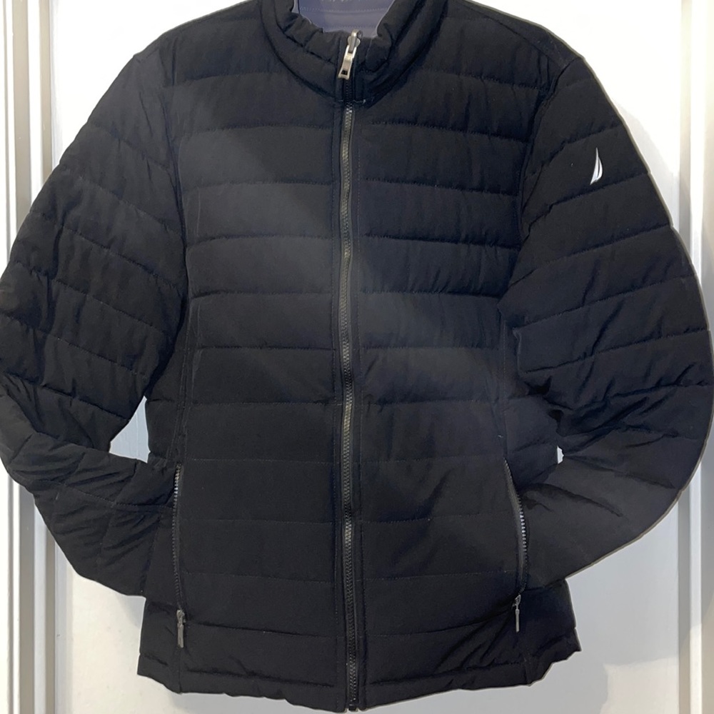 Women’s Black NAUTICA Reversible Insulated Jacket!🥶